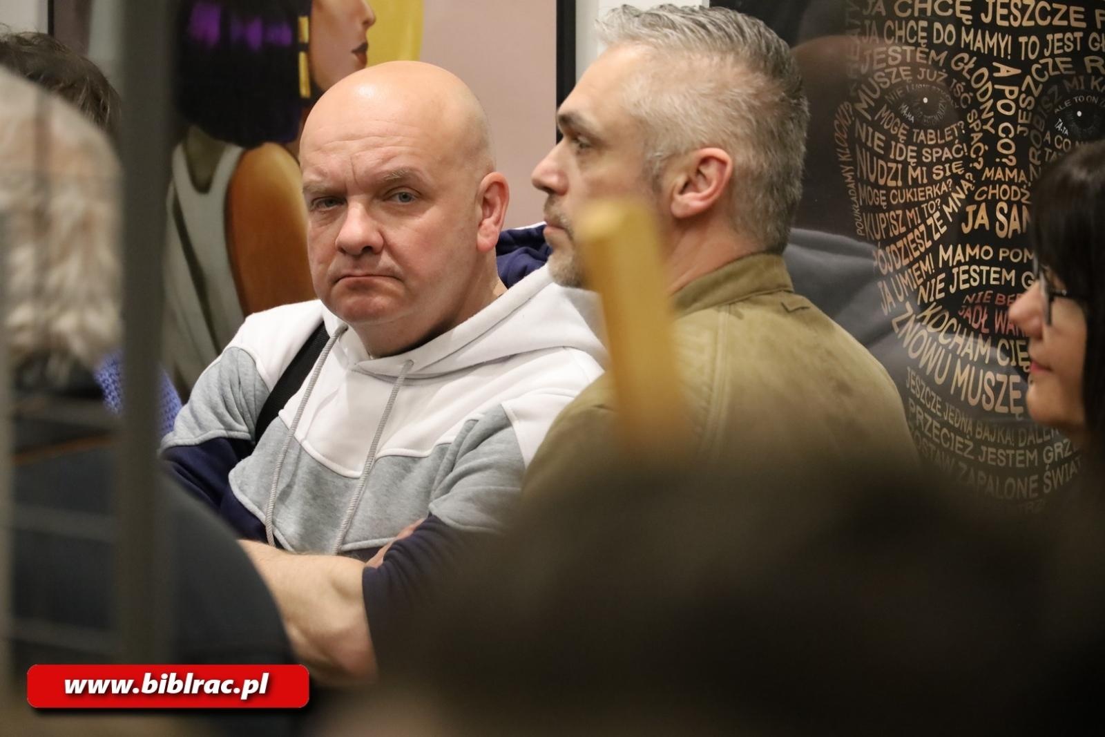 Zdjęcie w galerii na portalu naszraciborz.pl: Dopuszczone do druku / Wywołane do tablicy. Nowa wystawa w raciborskiej bibliotece wiadomości z regionu