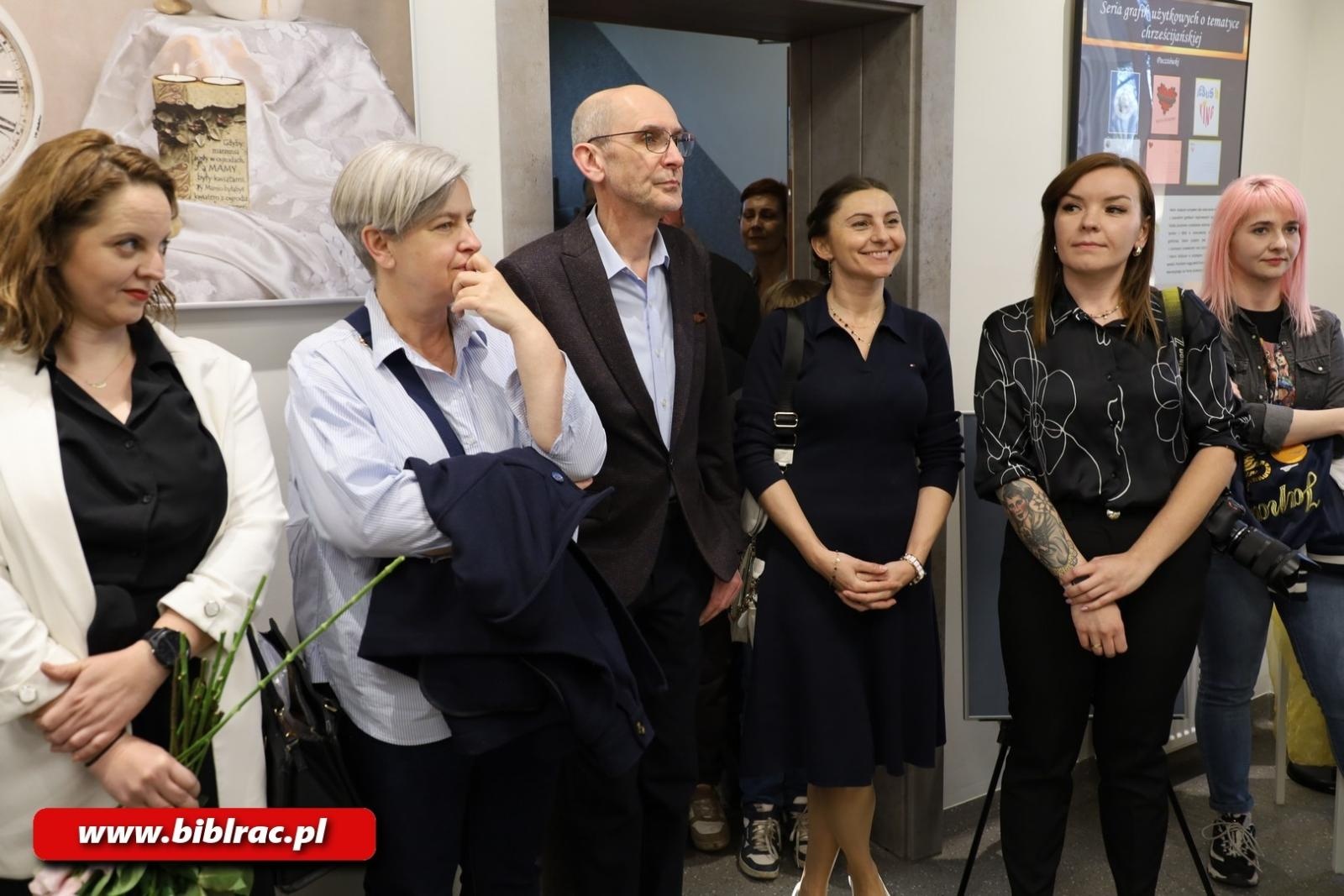 Zdjęcie w galerii na portalu naszraciborz.pl: Dopuszczone do druku / Wywołane do tablicy. Nowa wystawa w raciborskiej bibliotece wiadomości z regionu