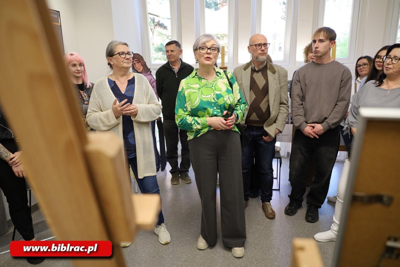 Zdjęcie w galerii na portalu naszraciborz.pl: Dopuszczone do druku / Wywołane do tablicy. Nowa wystawa w raciborskiej bibliotece wiadomości z regionu