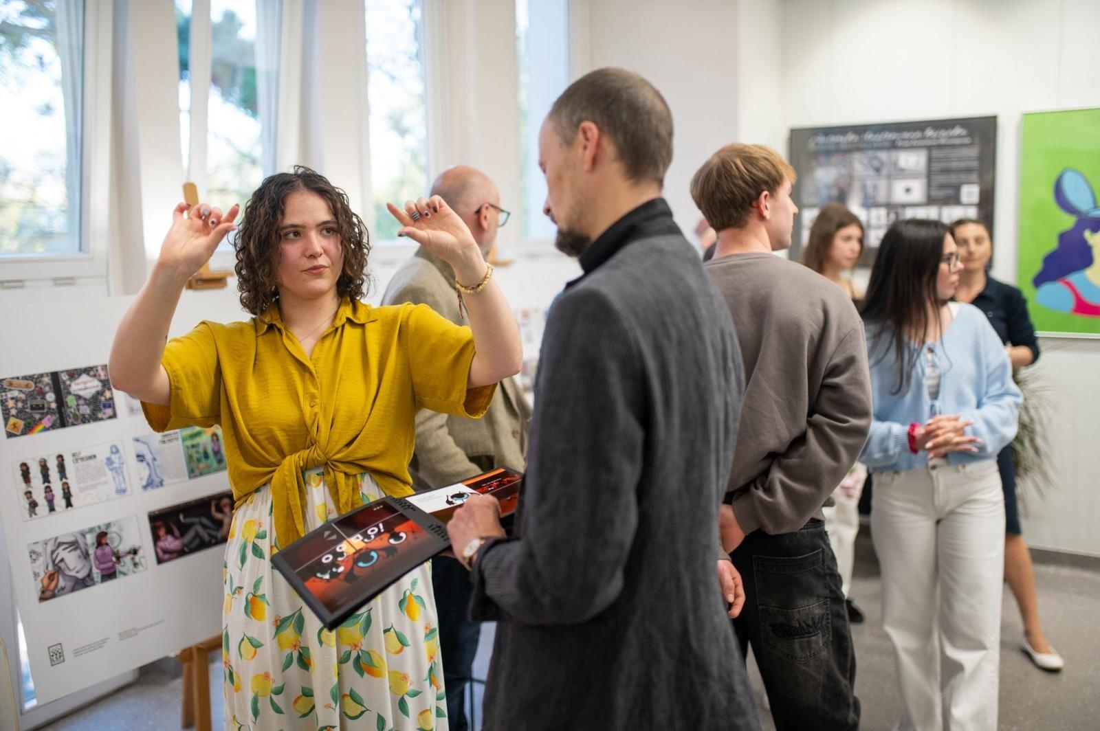 Zdjęcie w galerii na portalu naszraciborz.pl: Dopuszczone do druku / Wywołane do tablicy. Nowa wystawa w raciborskiej bibliotece wiadomości z regionu