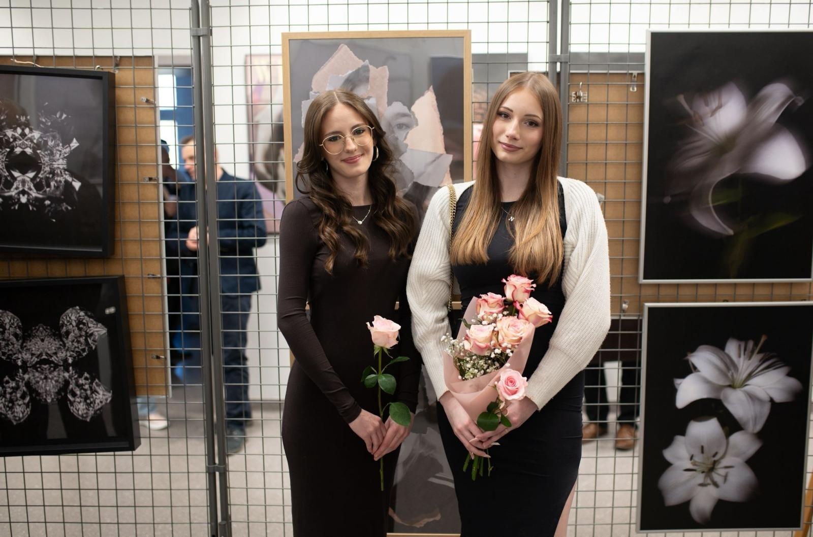 Zdjęcie w galerii na portalu naszraciborz.pl: Dopuszczone do druku / Wywołane do tablicy. Nowa wystawa w raciborskiej bibliotece wiadomości z regionu