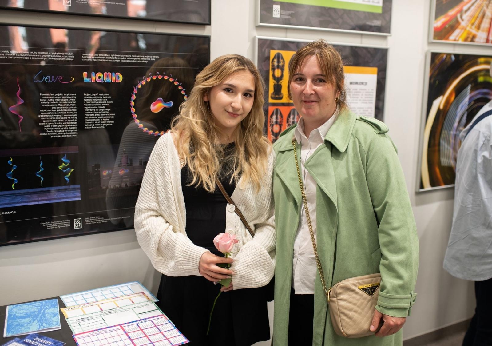 Zdjęcie w galerii na portalu naszraciborz.pl: Dopuszczone do druku / Wywołane do tablicy. Nowa wystawa w raciborskiej bibliotece wiadomości z regionu