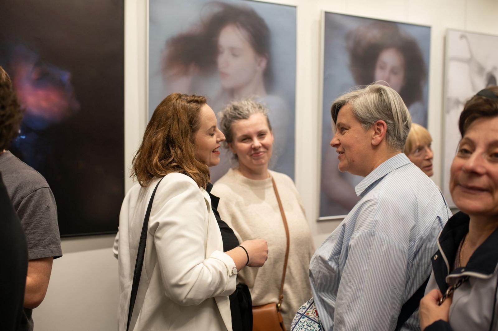 Zdjęcie w galerii na portalu naszraciborz.pl: Dopuszczone do druku / Wywołane do tablicy. Nowa wystawa w raciborskiej bibliotece wiadomości z regionu