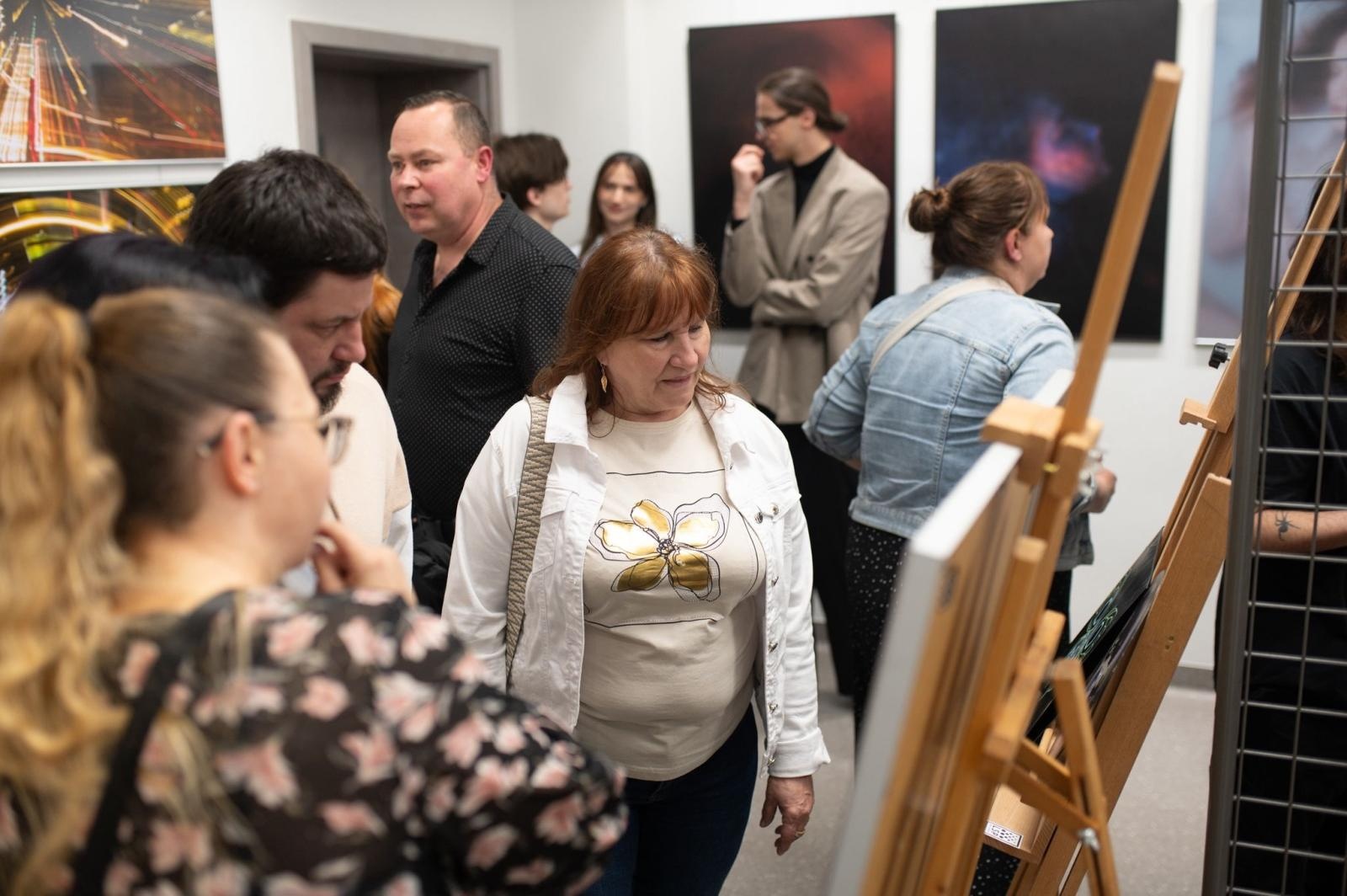 Zdjęcie w galerii na portalu naszraciborz.pl: Dopuszczone do druku / Wywołane do tablicy. Nowa wystawa w raciborskiej bibliotece wiadomości z regionu