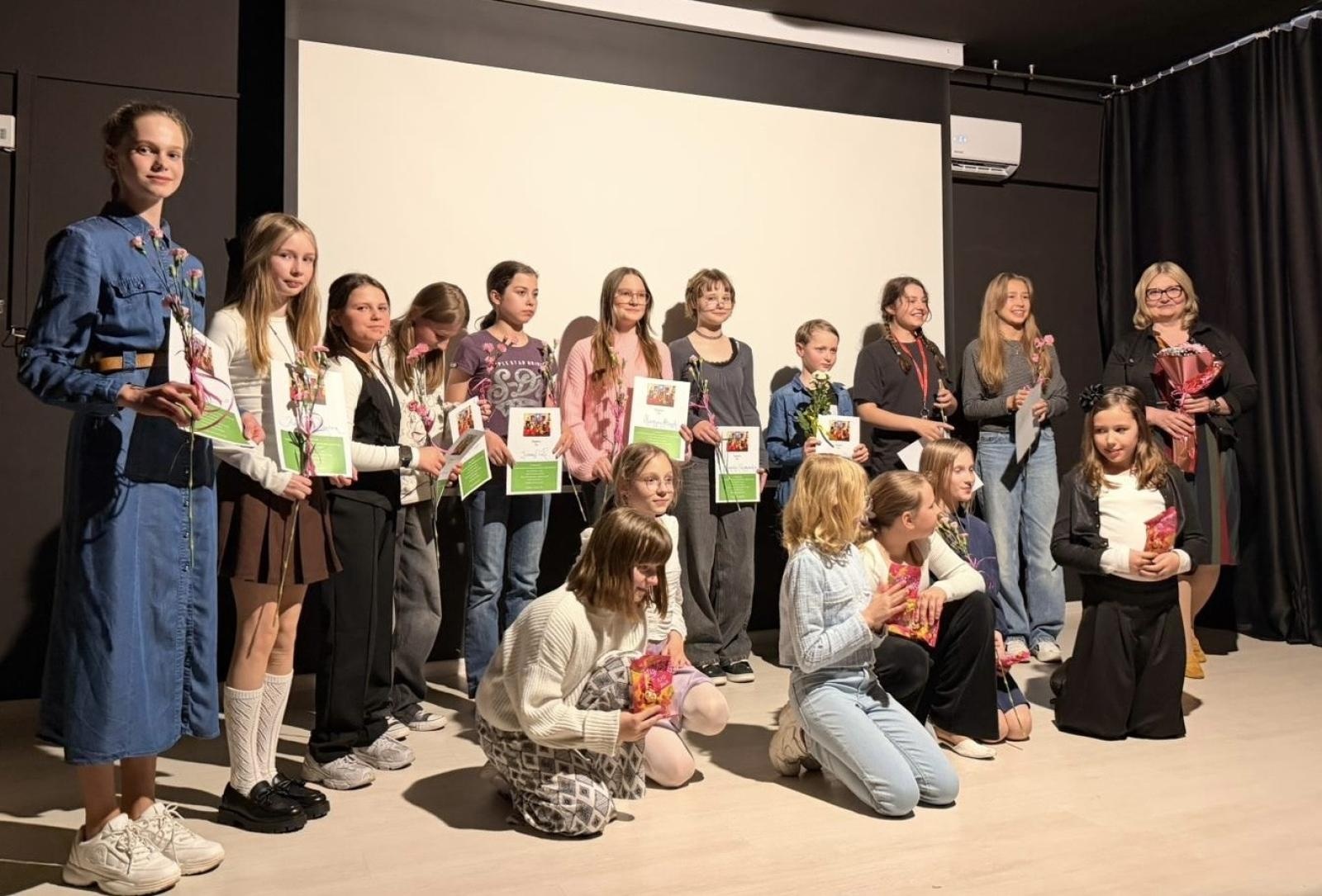 Zdjęcie w galerii na portalu naszraciborz.pl: Kolejna premiera Filmołaków z SP 1 wiadomości z regionu