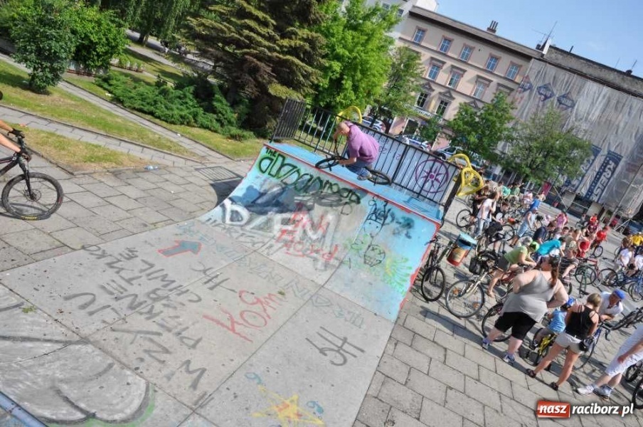 Zdjęcie w galerii na portalu naszraciborz.pl: V Rowerowa Masa Krytyczna wiadomości z regionu