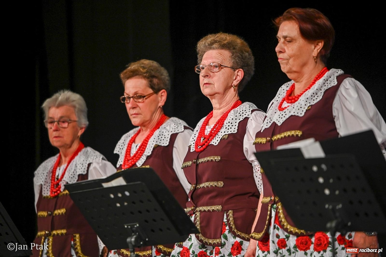Zdjęcie w galerii na portalu naszraciborz.pl: Śląska tradycja wybrzmiała w Strzesze. Koncert pełen muzyki i folkloru wiadomości z regionu