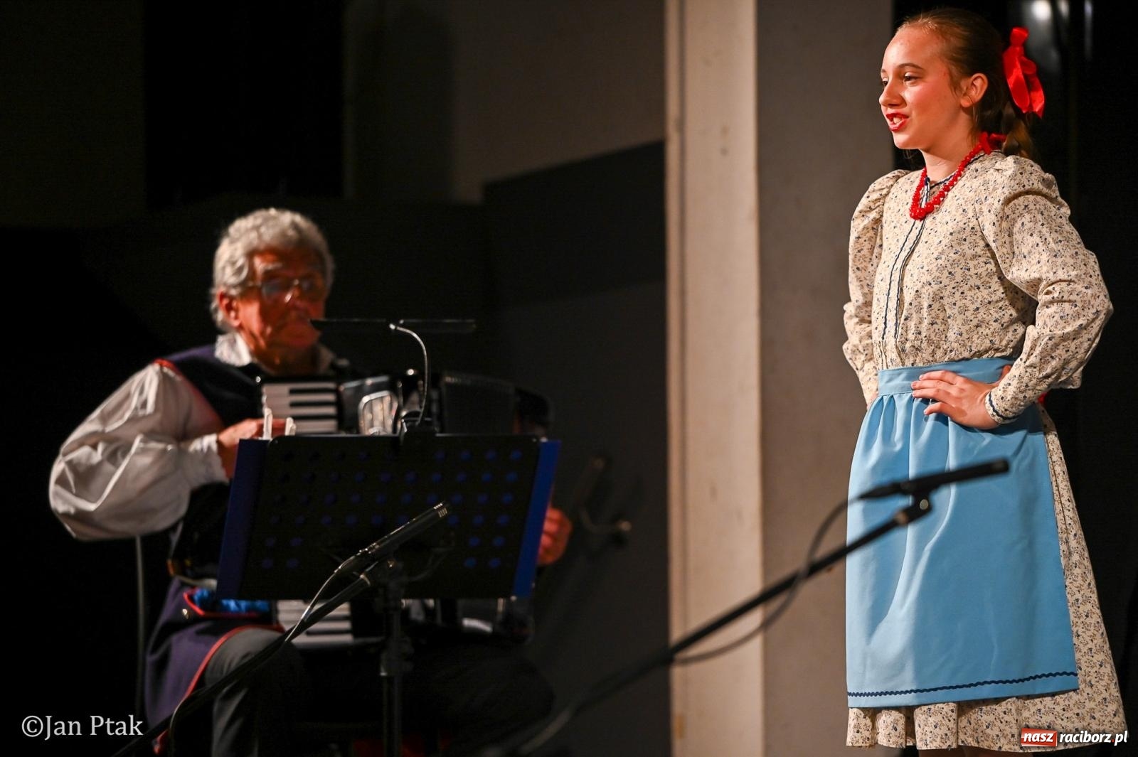Zdjęcie w galerii na portalu naszraciborz.pl: Śląska tradycja wybrzmiała w Strzesze. Koncert pełen muzyki i folkloru wiadomości z regionu