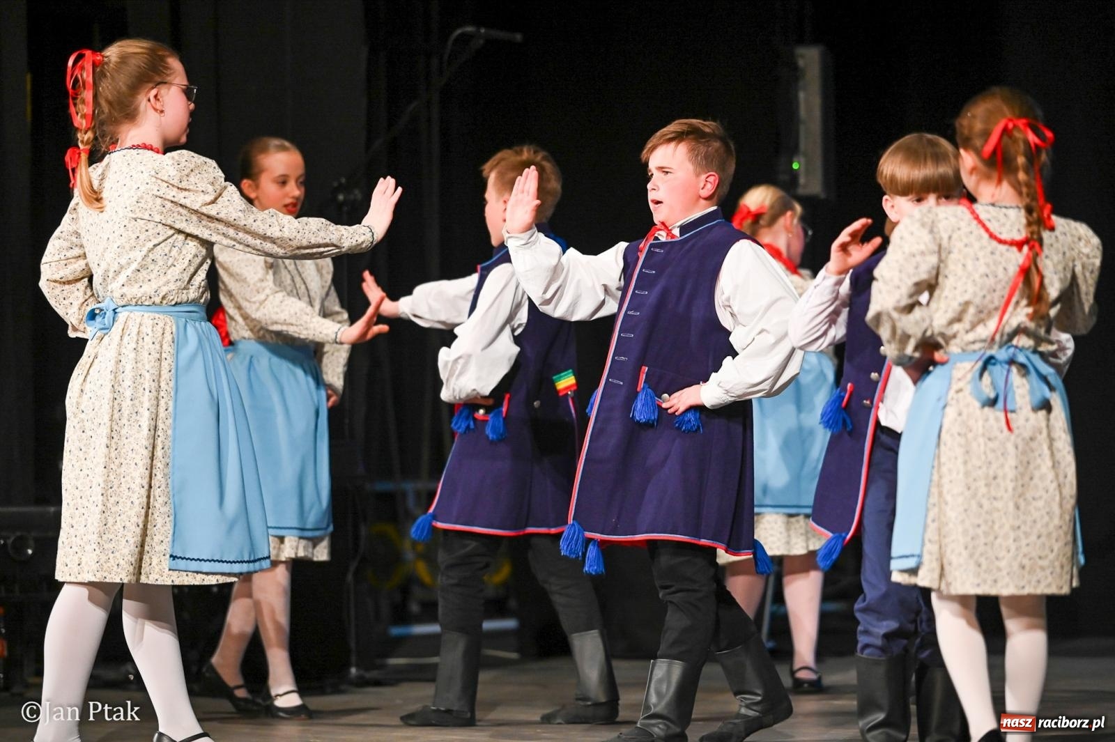 Zdjęcie w galerii na portalu naszraciborz.pl: Śląska tradycja wybrzmiała w Strzesze. Koncert pełen muzyki i folkloru wiadomości z regionu