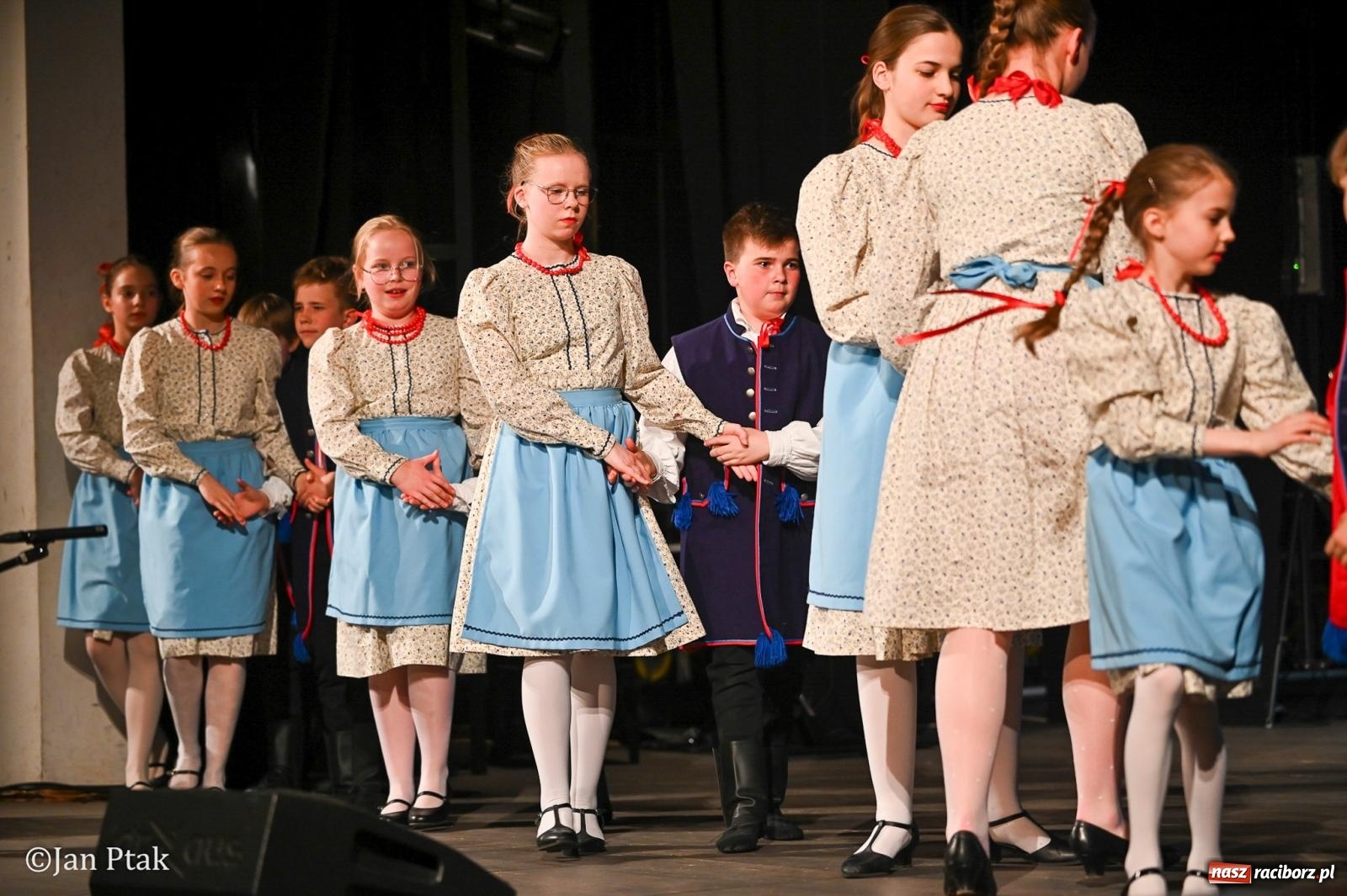 Zdjęcie w galerii na portalu naszraciborz.pl: Śląska tradycja wybrzmiała w Strzesze. Koncert pełen muzyki i folkloru wiadomości z regionu