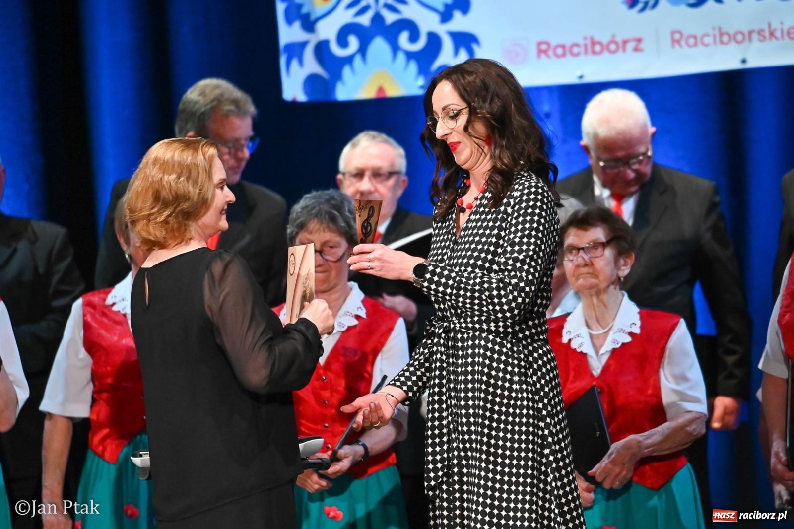 Zdjęcie w galerii na portalu naszraciborz.pl: Śląska tradycja wybrzmiała w Strzesze. Koncert pełen muzyki i folkloru wiadomości z regionu