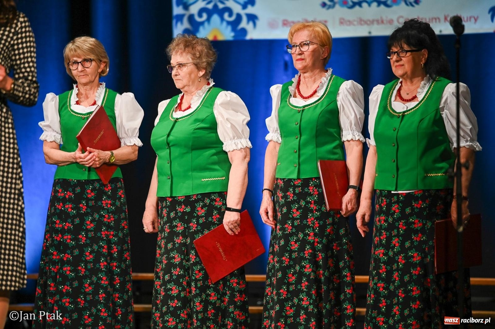 Zdjęcie w galerii na portalu naszraciborz.pl: Śląska tradycja wybrzmiała w Strzesze. Koncert pełen muzyki i folkloru wiadomości z regionu