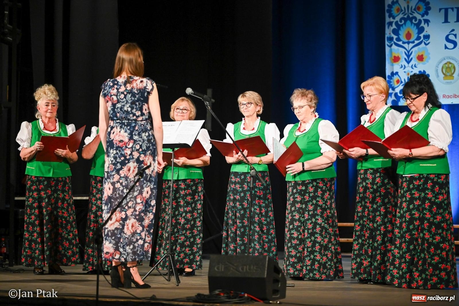 Zdjęcie w galerii na portalu naszraciborz.pl: Śląska tradycja wybrzmiała w Strzesze. Koncert pełen muzyki i folkloru wiadomości z regionu