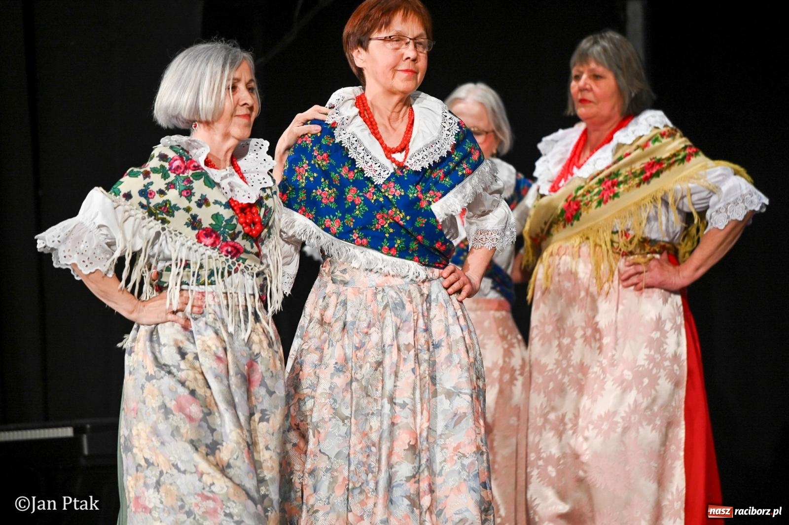 Zdjęcie w galerii na portalu naszraciborz.pl: Śląska tradycja wybrzmiała w Strzesze. Koncert pełen muzyki i folkloru wiadomości z regionu