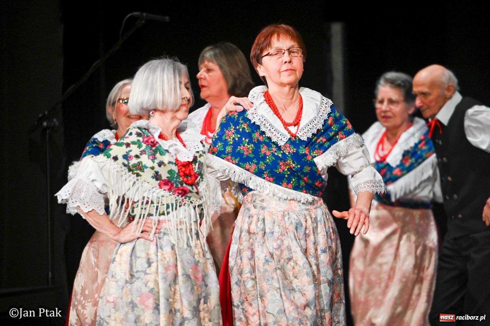 Zdjęcie w galerii na portalu naszraciborz.pl: Śląska tradycja wybrzmiała w Strzesze. Koncert pełen muzyki i folkloru wiadomości z regionu