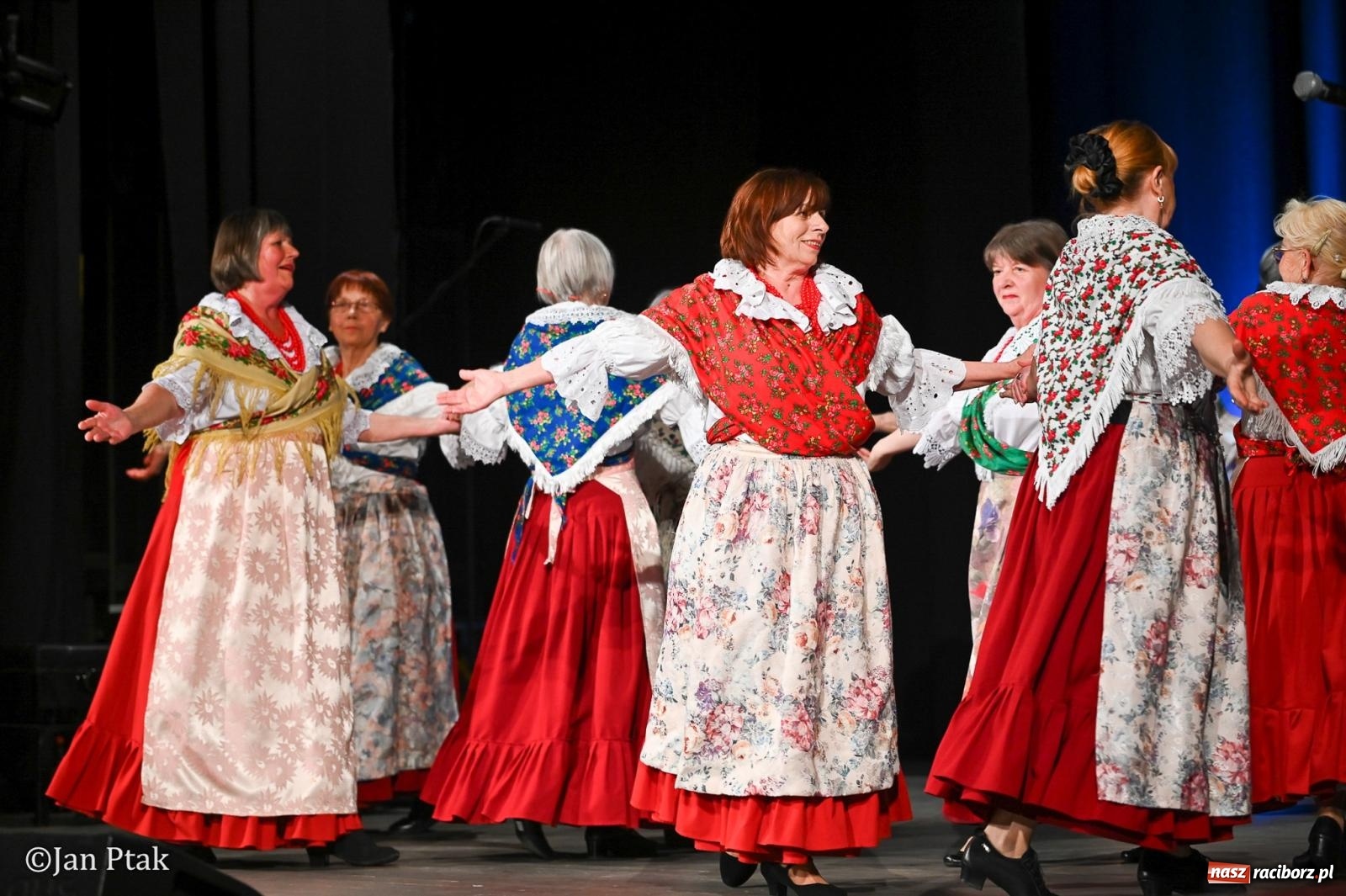 Zdjęcie w galerii na portalu naszraciborz.pl: Śląska tradycja wybrzmiała w Strzesze. Koncert pełen muzyki i folkloru wiadomości z regionu