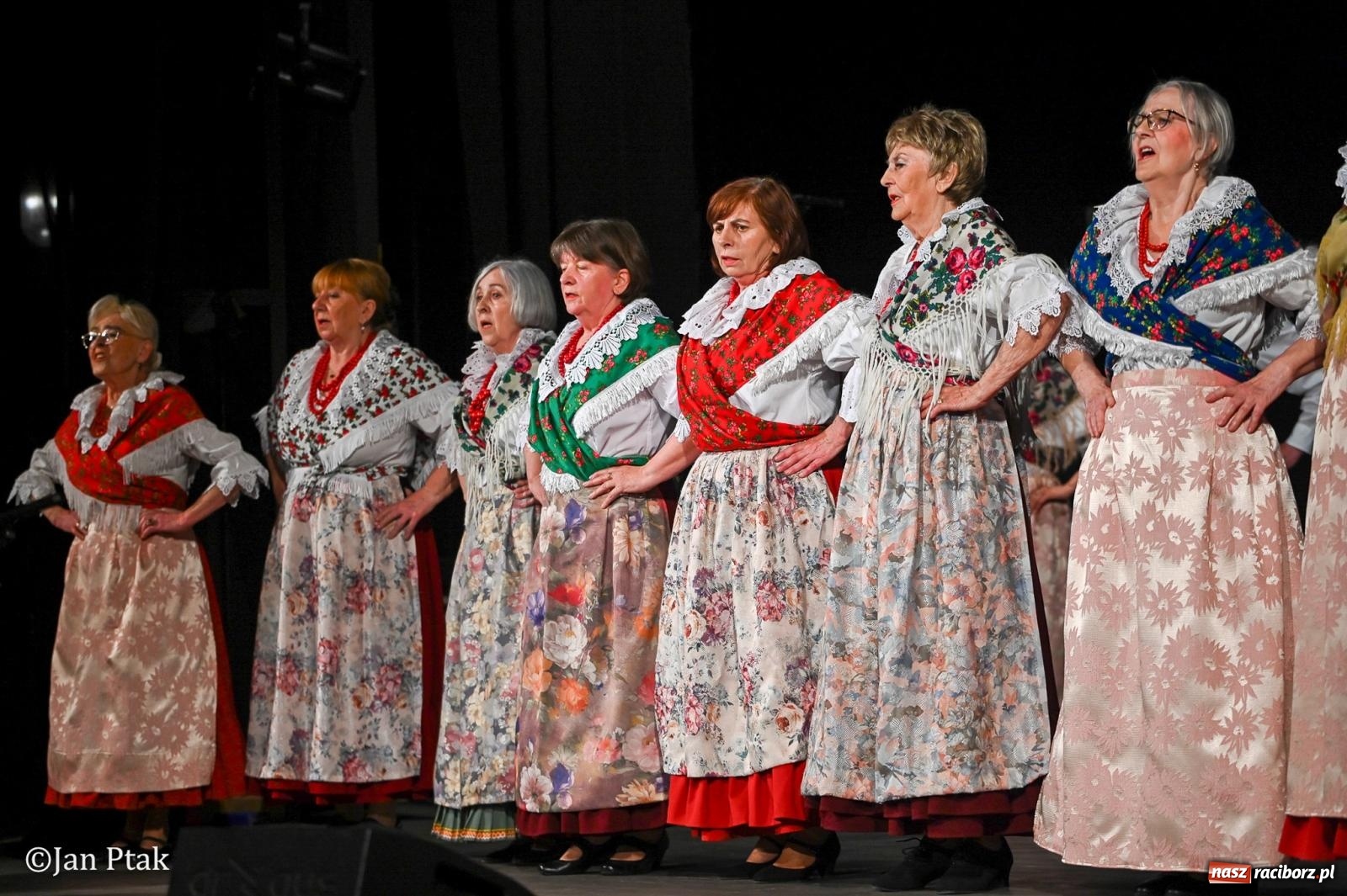 Zdjęcie w galerii na portalu naszraciborz.pl: Śląska tradycja wybrzmiała w Strzesze. Koncert pełen muzyki i folkloru wiadomości z regionu