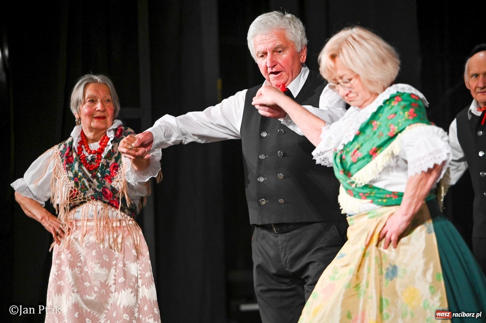 Zdjęcie w galerii na portalu naszraciborz.pl: Śląska tradycja wybrzmiała w Strzesze. Koncert pełen muzyki i folkloru wiadomości z regionu