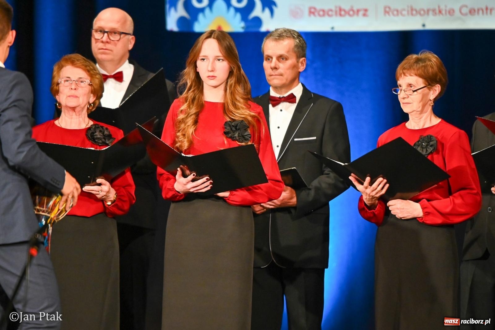 Zdjęcie w galerii na portalu naszraciborz.pl: Śląska tradycja wybrzmiała w Strzesze. Koncert pełen muzyki i folkloru wiadomości z regionu