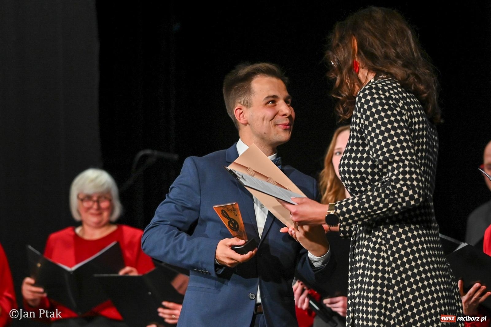 Zdjęcie w galerii na portalu naszraciborz.pl: Śląska tradycja wybrzmiała w Strzesze. Koncert pełen muzyki i folkloru wiadomości z regionu