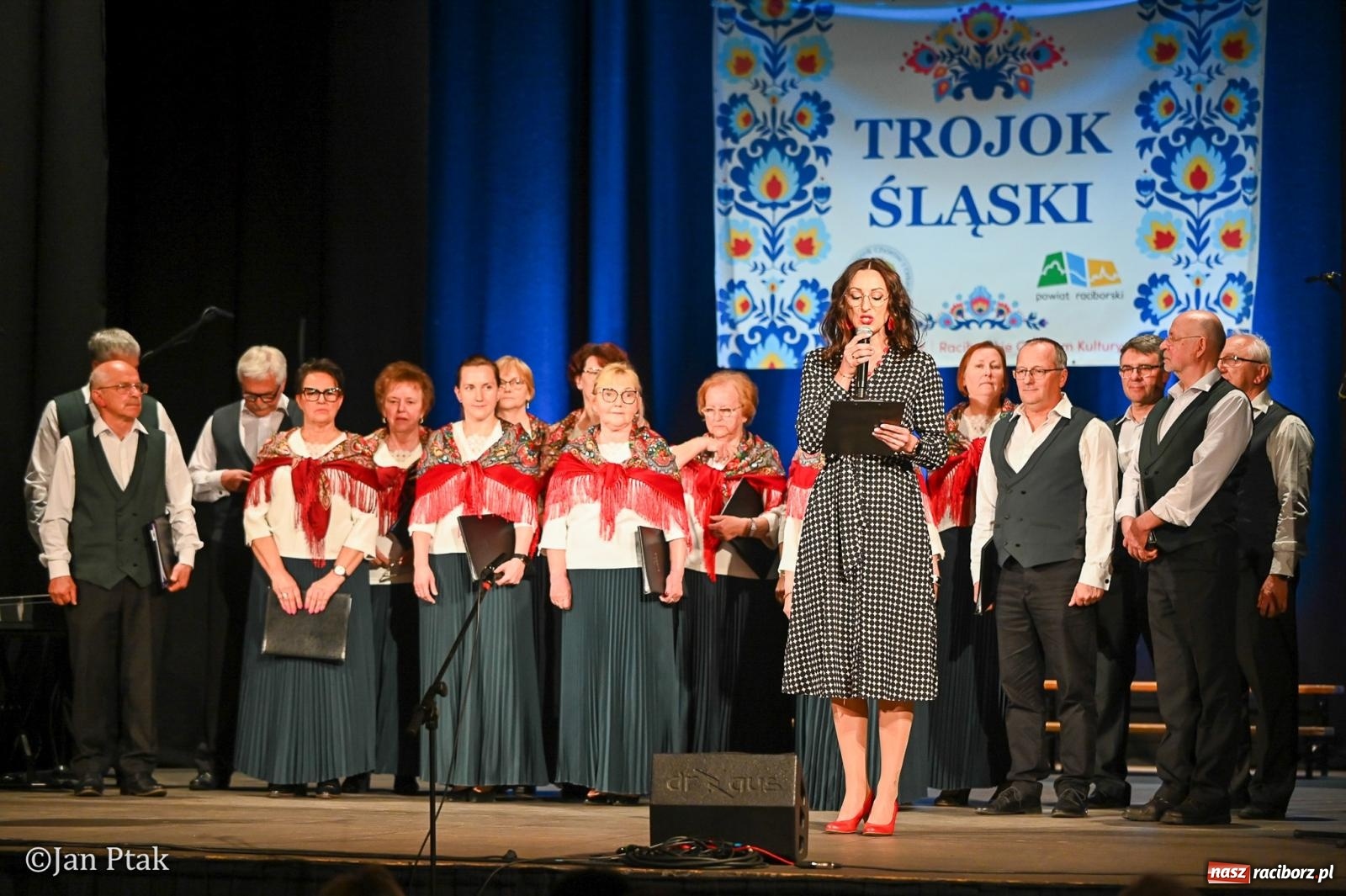 Zdjęcie w galerii na portalu naszraciborz.pl: Śląska tradycja wybrzmiała w Strzesze. Koncert pełen muzyki i folkloru wiadomości z regionu