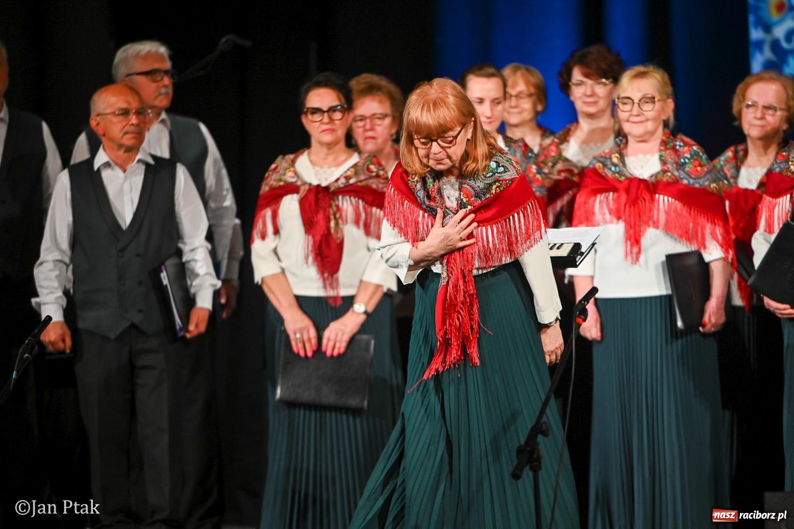 Zdjęcie w galerii na portalu naszraciborz.pl: Śląska tradycja wybrzmiała w Strzesze. Koncert pełen muzyki i folkloru wiadomości z regionu