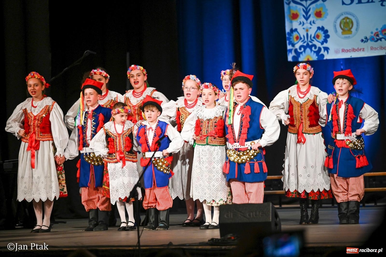 Zdjęcie w galerii na portalu naszraciborz.pl: Śląska tradycja wybrzmiała w Strzesze. Koncert pełen muzyki i folkloru wiadomości z regionu