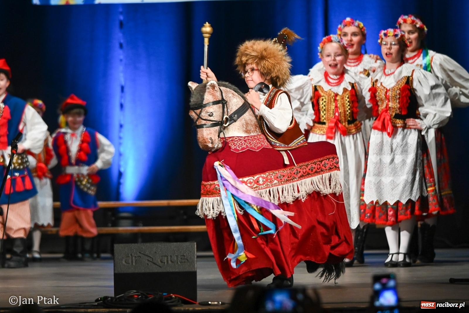 Zdjęcie w galerii na portalu naszraciborz.pl: Śląska tradycja wybrzmiała w Strzesze. Koncert pełen muzyki i folkloru wiadomości z regionu