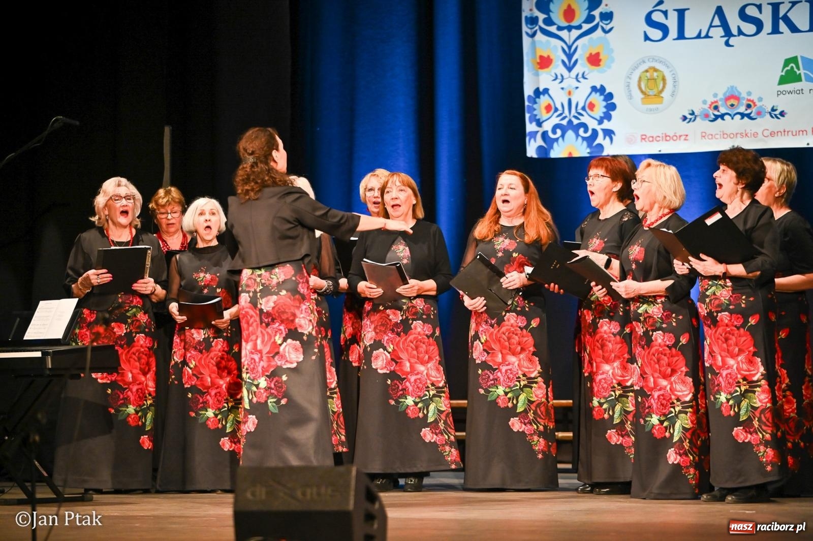 Zdjęcie w galerii na portalu naszraciborz.pl: Śląska tradycja wybrzmiała w Strzesze. Koncert pełen muzyki i folkloru wiadomości z regionu