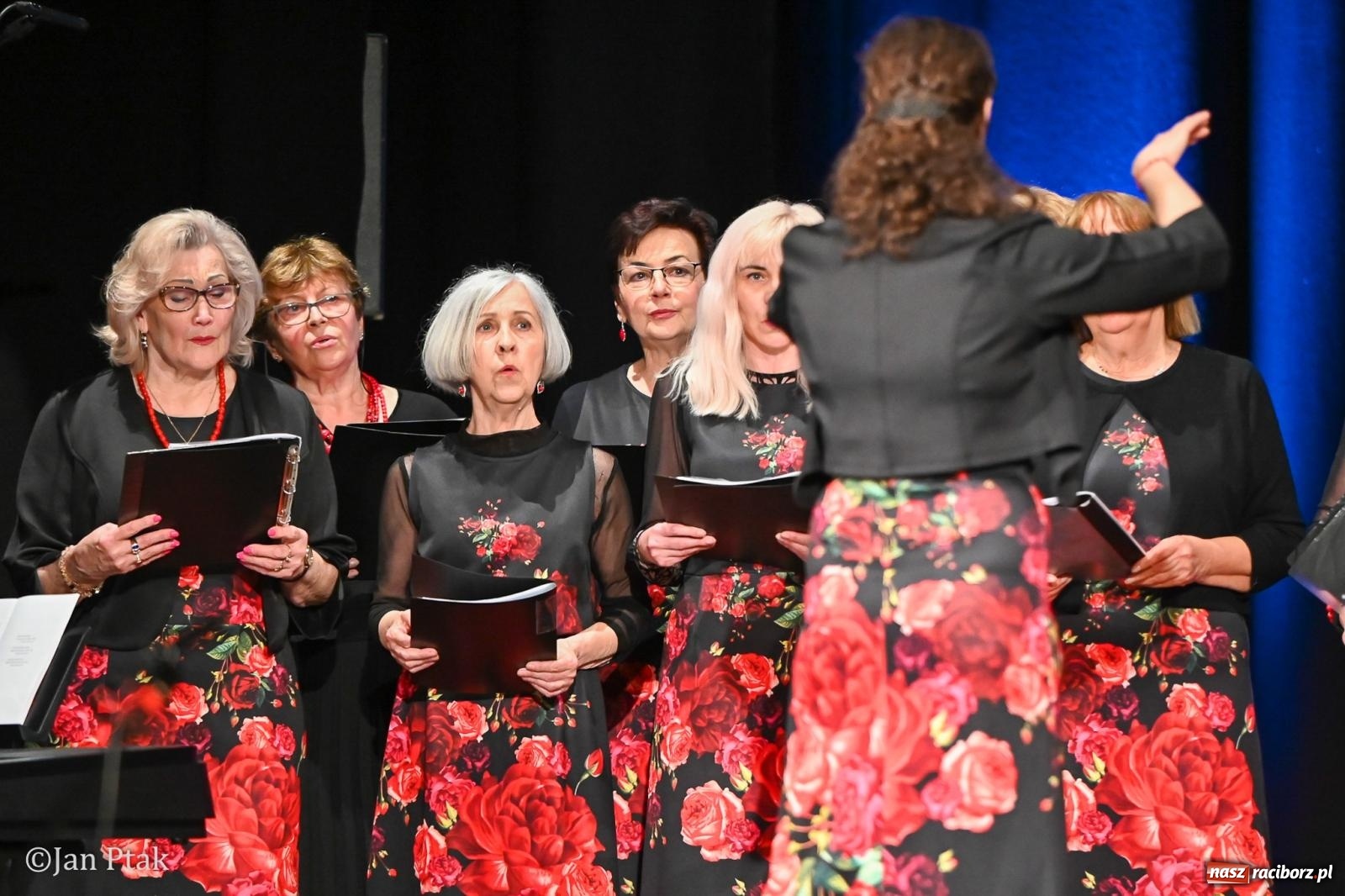 Zdjęcie w galerii na portalu naszraciborz.pl: Śląska tradycja wybrzmiała w Strzesze. Koncert pełen muzyki i folkloru wiadomości z regionu