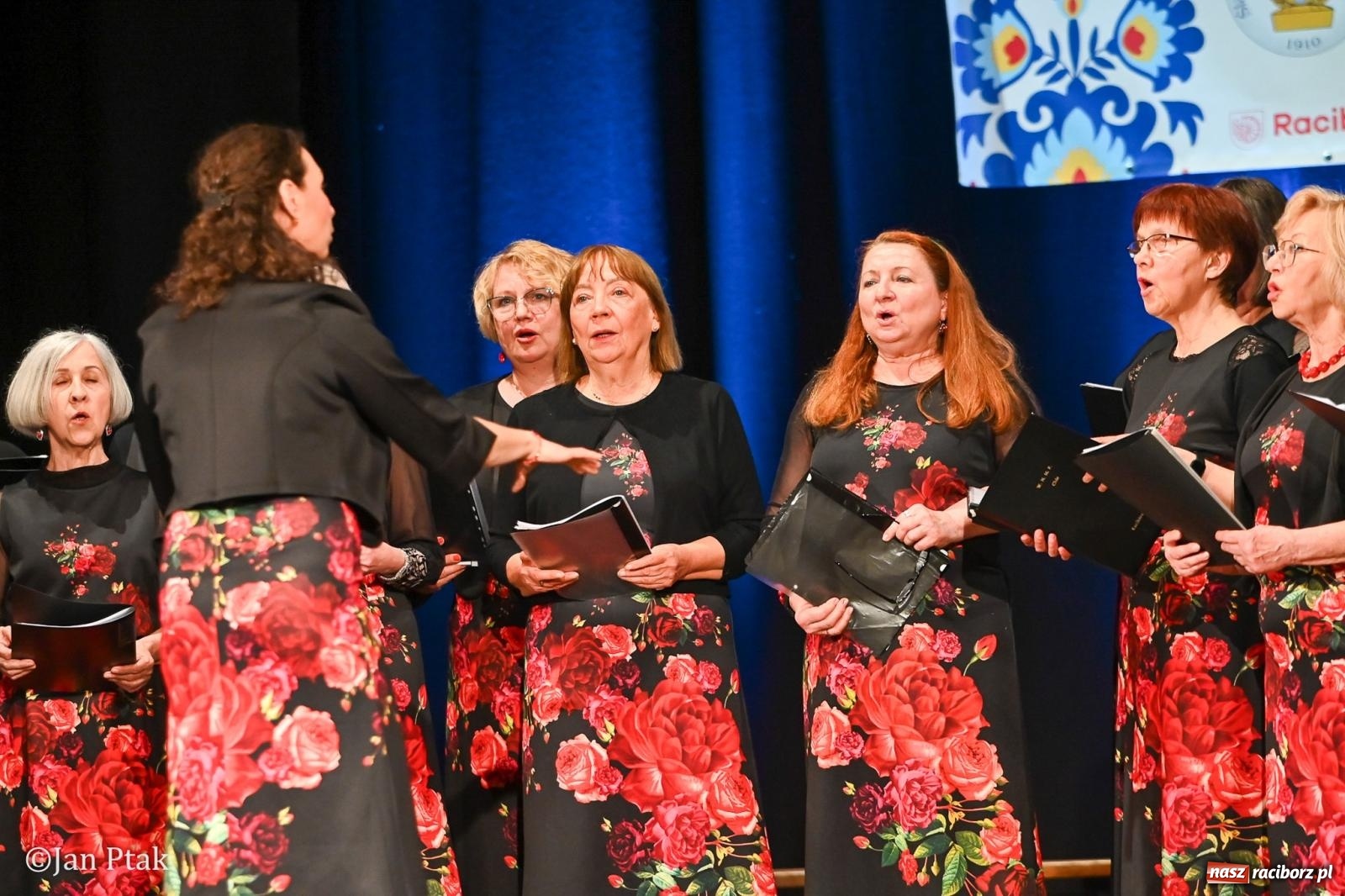 Zdjęcie w galerii na portalu naszraciborz.pl: Śląska tradycja wybrzmiała w Strzesze. Koncert pełen muzyki i folkloru wiadomości z regionu