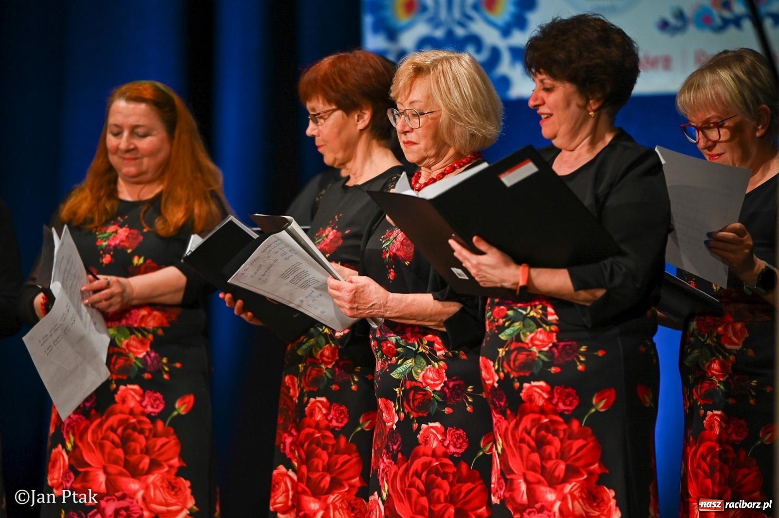 Zdjęcie w galerii na portalu naszraciborz.pl: Śląska tradycja wybrzmiała w Strzesze. Koncert pełen muzyki i folkloru wiadomości z regionu