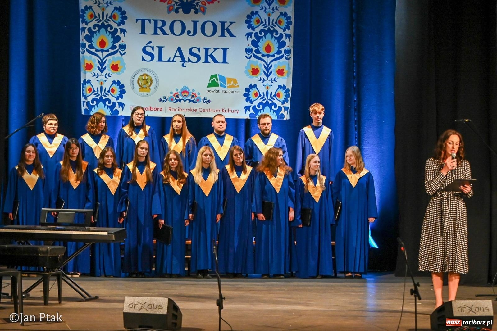 Zdjęcie w galerii na portalu naszraciborz.pl: Śląska tradycja wybrzmiała w Strzesze. Koncert pełen muzyki i folkloru wiadomości z regionu