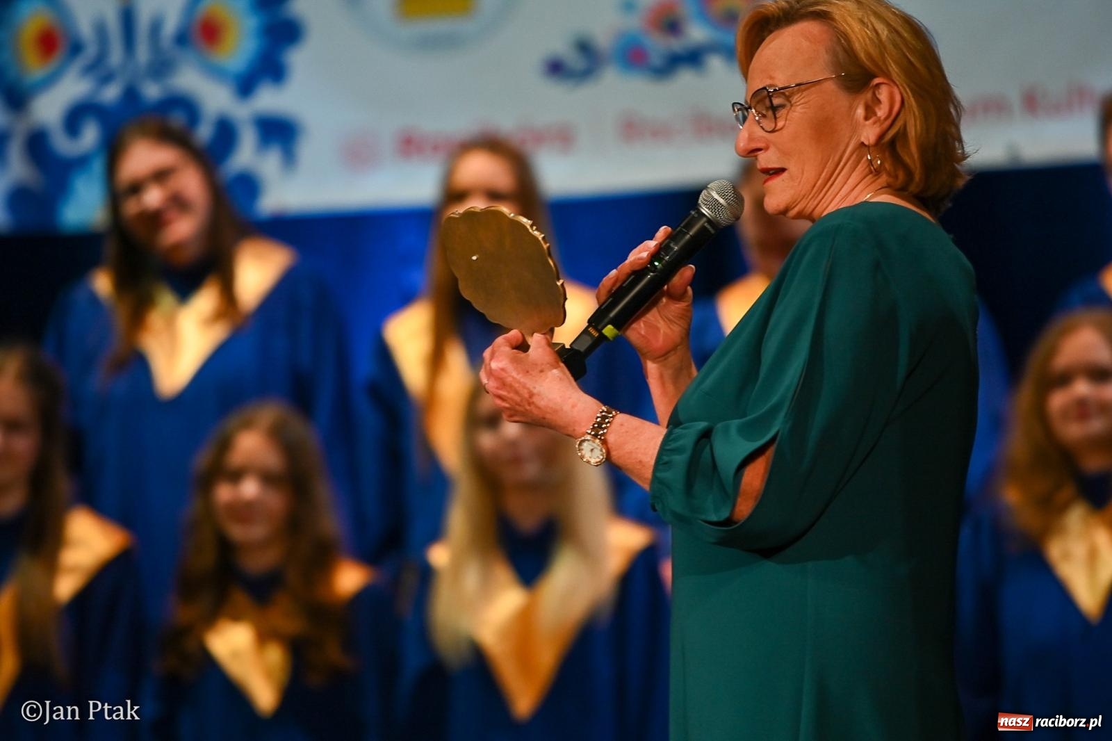 Zdjęcie w galerii na portalu naszraciborz.pl: Śląska tradycja wybrzmiała w Strzesze. Koncert pełen muzyki i folkloru wiadomości z regionu