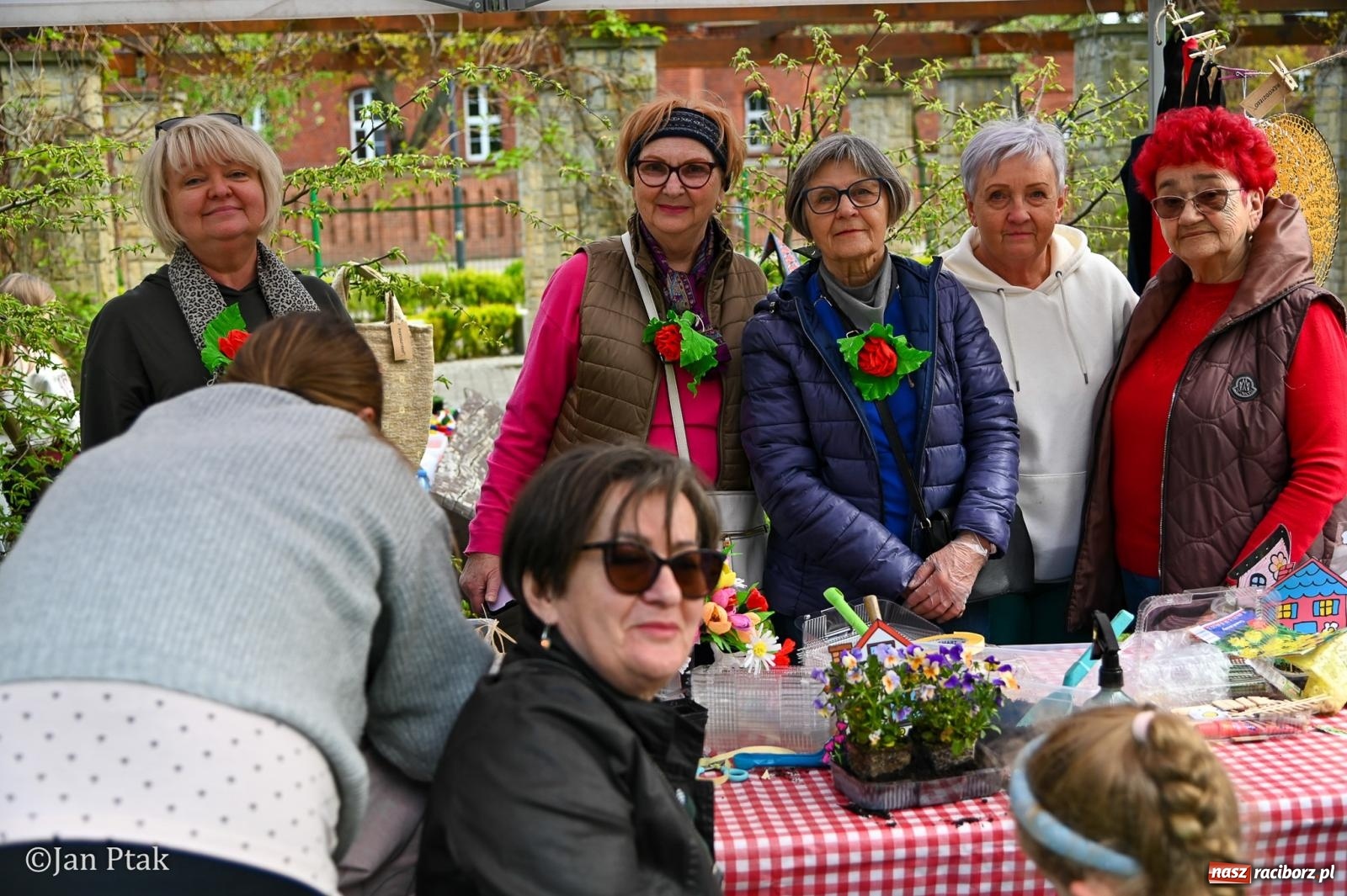 Zdjęcie w galerii na portalu naszraciborz.pl: Racibórz dla planety. Podsumowanie Dnia Ziemi w Ogródku Jordanowskim wiadomości z regionu