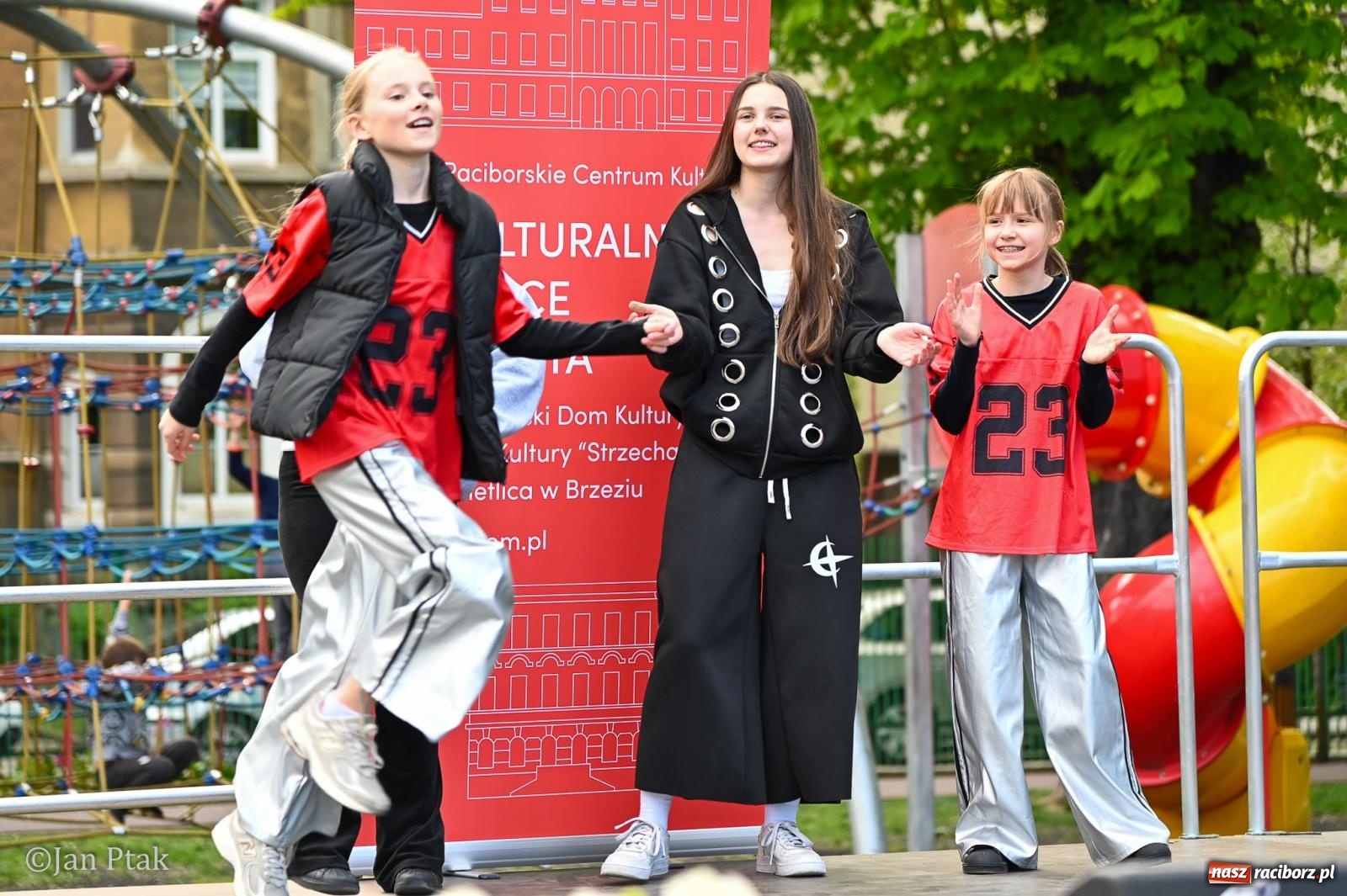 Zdjęcie w galerii na portalu naszraciborz.pl: Racibórz dla planety. Podsumowanie Dnia Ziemi w Ogródku Jordanowskim wiadomości z regionu