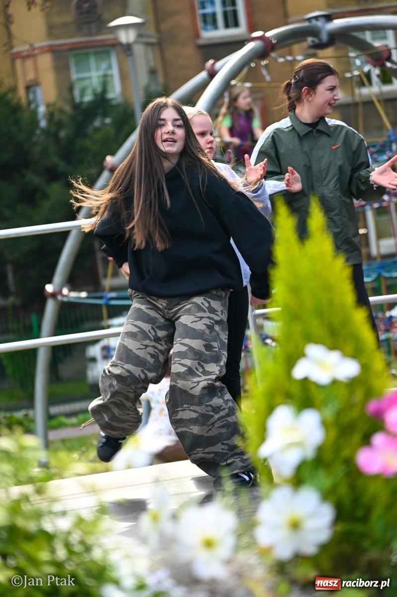 Zdjęcie w galerii na portalu naszraciborz.pl: Racibórz dla planety. Podsumowanie Dnia Ziemi w Ogródku Jordanowskim wiadomości z regionu