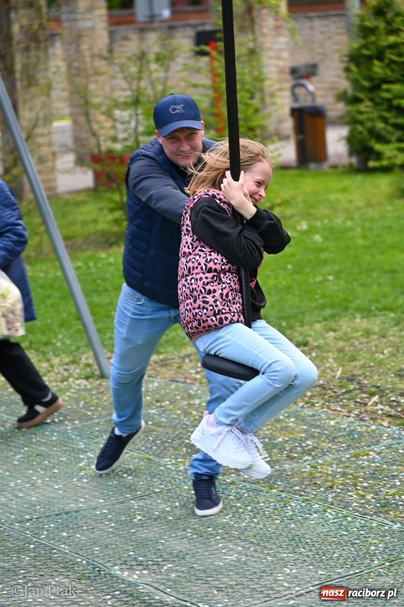 Zdjęcie w galerii na portalu naszraciborz.pl: Racibórz dla planety. Podsumowanie Dnia Ziemi w Ogródku Jordanowskim wiadomości z regionu