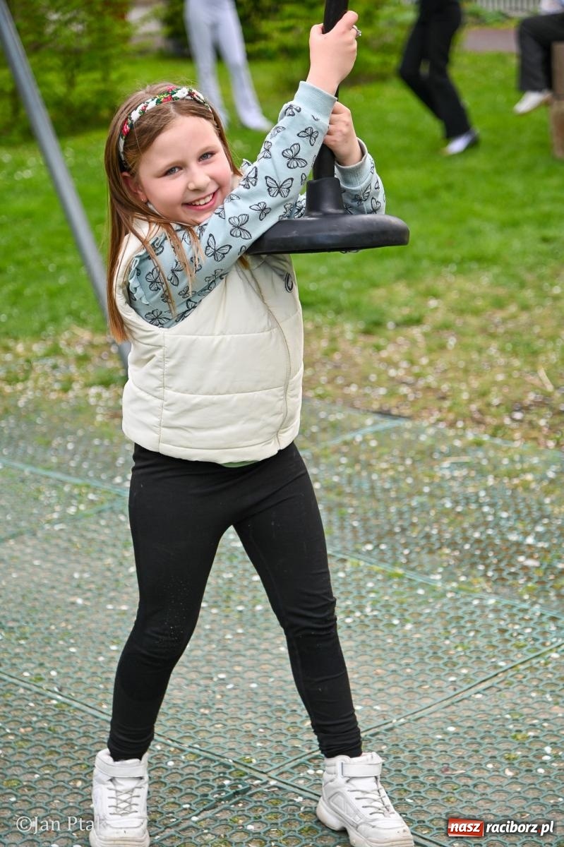 Zdjęcie w galerii na portalu naszraciborz.pl: Racibórz dla planety. Podsumowanie Dnia Ziemi w Ogródku Jordanowskim wiadomości z regionu