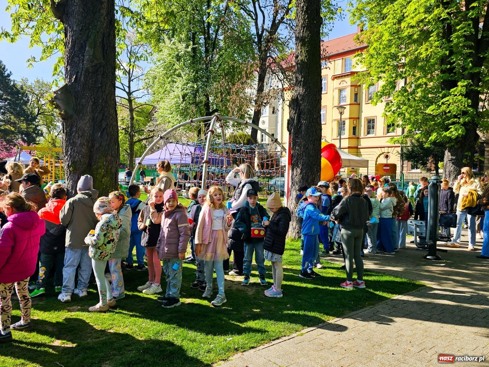 Zdjęcie w galerii na portalu naszraciborz.pl: Racibórz dla planety. Podsumowanie Dnia Ziemi w Ogródku Jordanowskim wiadomości z regionu