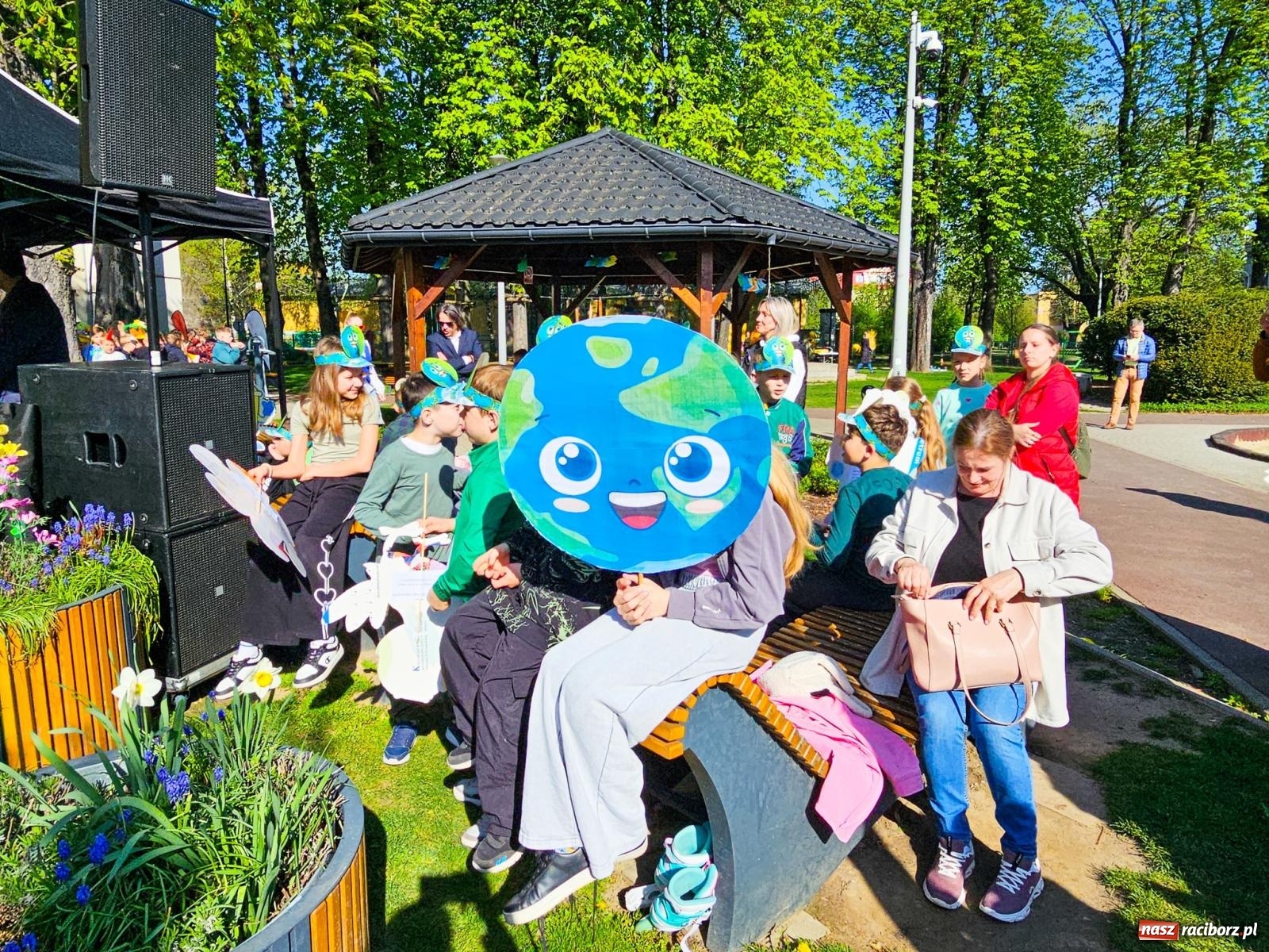 Zdjęcie w galerii na portalu naszraciborz.pl: Racibórz dla planety. Podsumowanie Dnia Ziemi w Ogródku Jordanowskim wiadomości z regionu