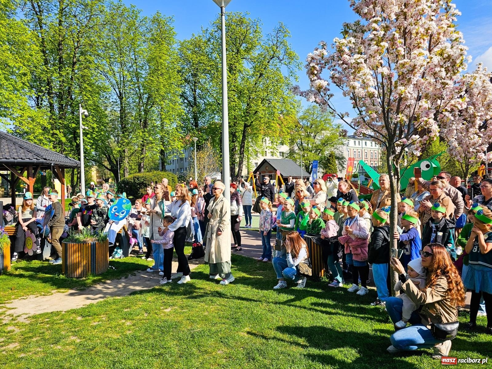 Zdjęcie w galerii na portalu naszraciborz.pl: Racibórz dla planety. Podsumowanie Dnia Ziemi w Ogródku Jordanowskim wiadomości z regionu