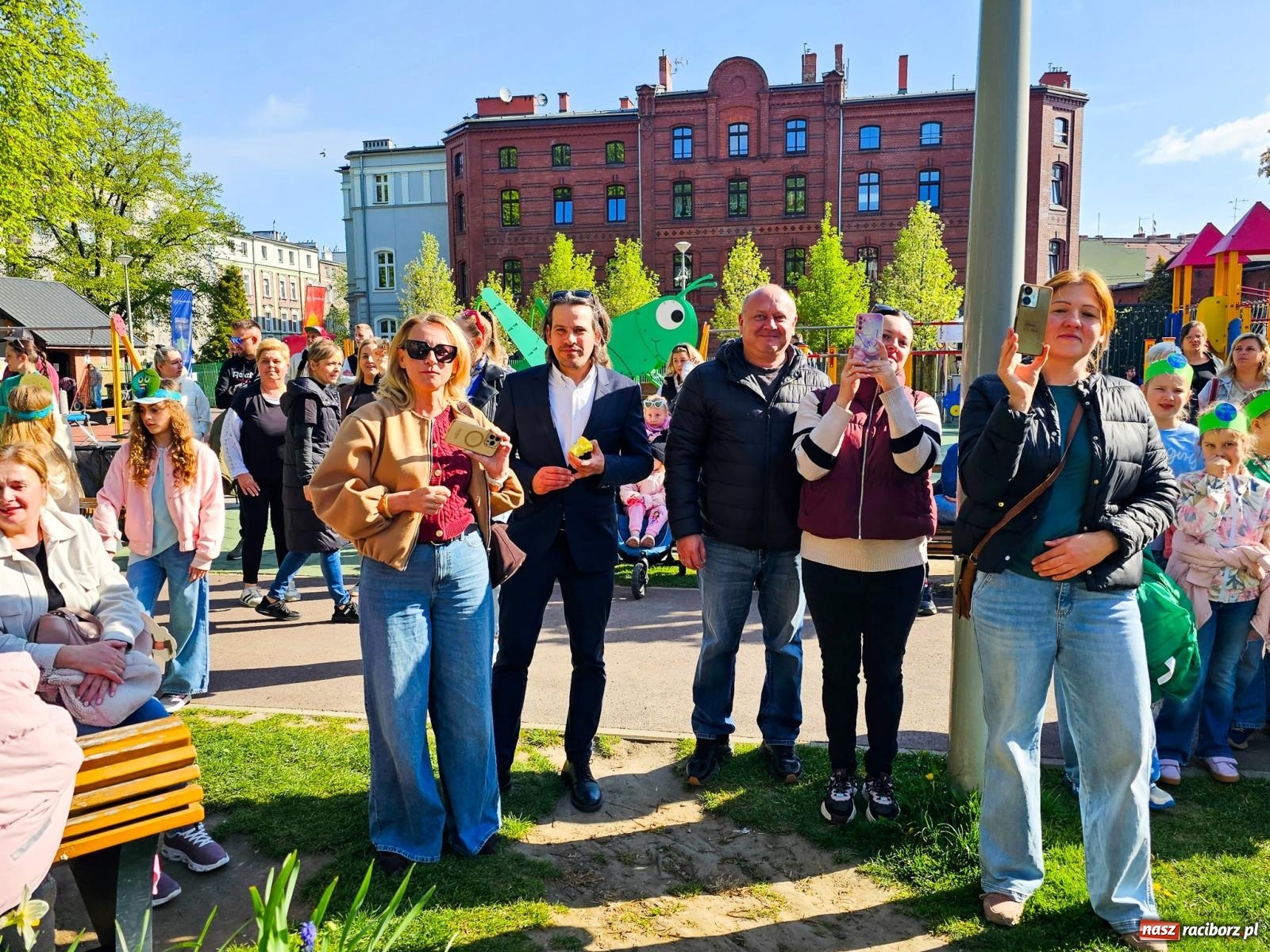 Zdjęcie w galerii na portalu naszraciborz.pl: Racibórz dla planety. Podsumowanie Dnia Ziemi w Ogródku Jordanowskim wiadomości z regionu