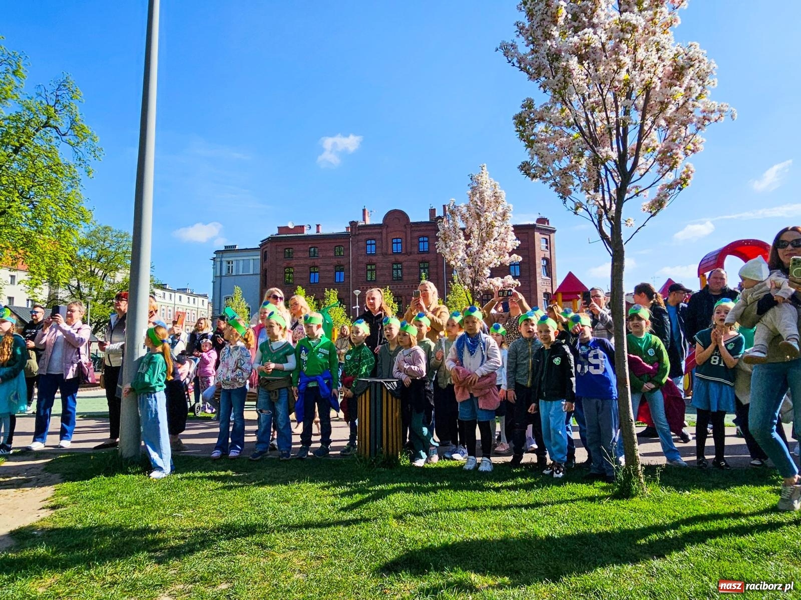 Zdjęcie w galerii na portalu naszraciborz.pl: Racibórz dla planety. Podsumowanie Dnia Ziemi w Ogródku Jordanowskim wiadomości z regionu