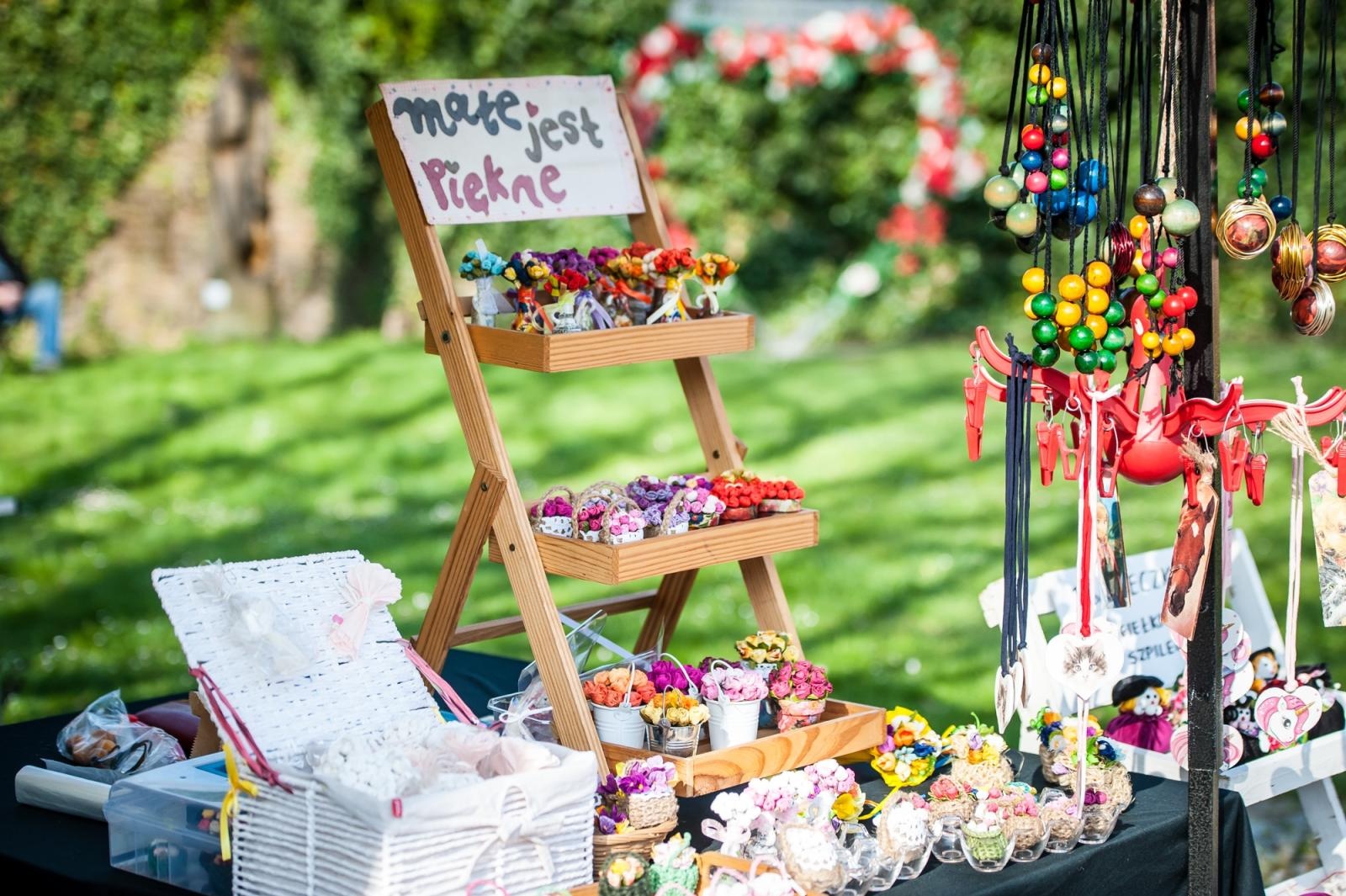 Zdjęcie w galerii na portalu naszraciborz.pl: Ruszył wiosenny jarmark na Zamku Piastowskim w Raciborzu wiadomości z regionu