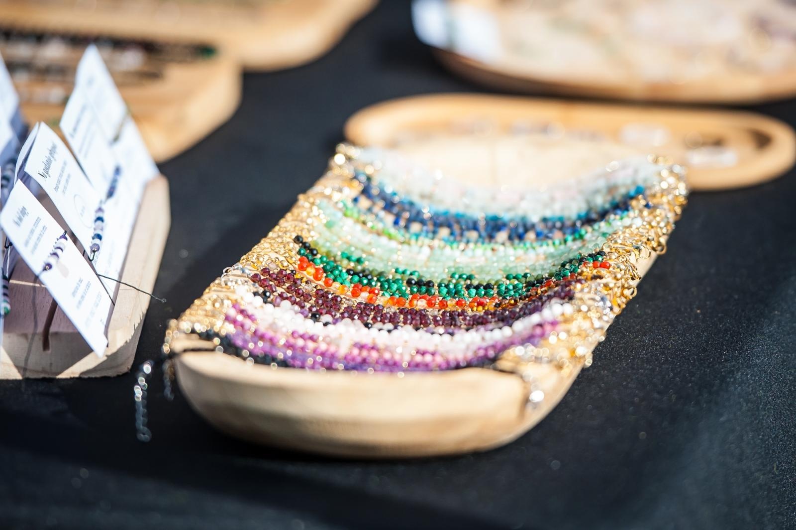 Zdjęcie w galerii na portalu naszraciborz.pl: Ruszył wiosenny jarmark na Zamku Piastowskim w Raciborzu wiadomości z regionu