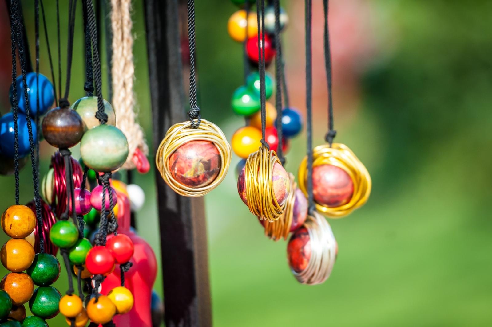 Zdjęcie w galerii na portalu naszraciborz.pl: Ruszył wiosenny jarmark na Zamku Piastowskim w Raciborzu wiadomości z regionu