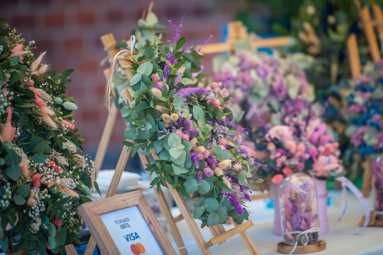 Zdjęcie w galerii na portalu naszraciborz.pl: Ruszył wiosenny jarmark na Zamku Piastowskim w Raciborzu wiadomości z regionu