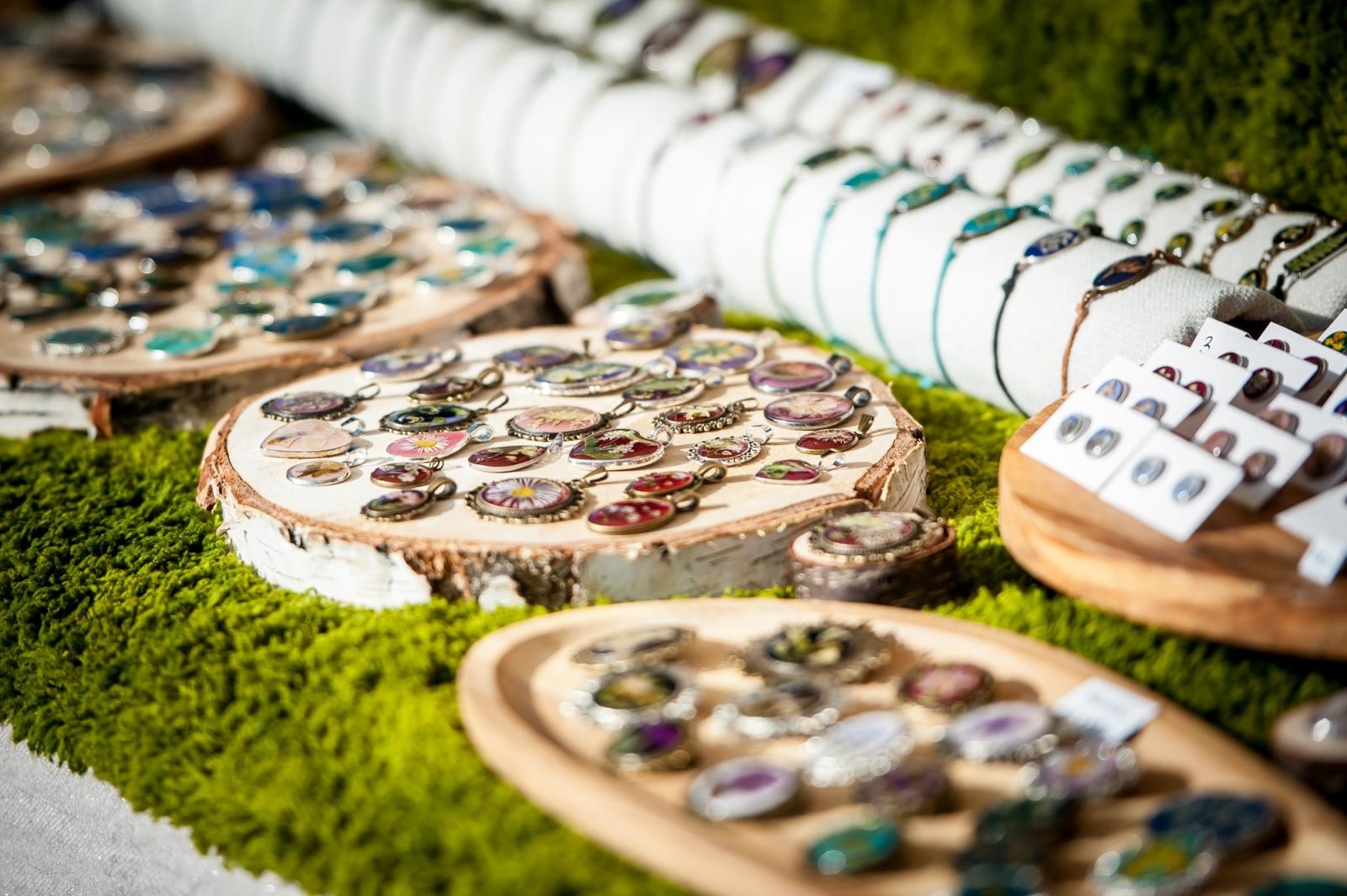 Zdjęcie w galerii na portalu naszraciborz.pl: Ruszył wiosenny jarmark na Zamku Piastowskim w Raciborzu wiadomości z regionu