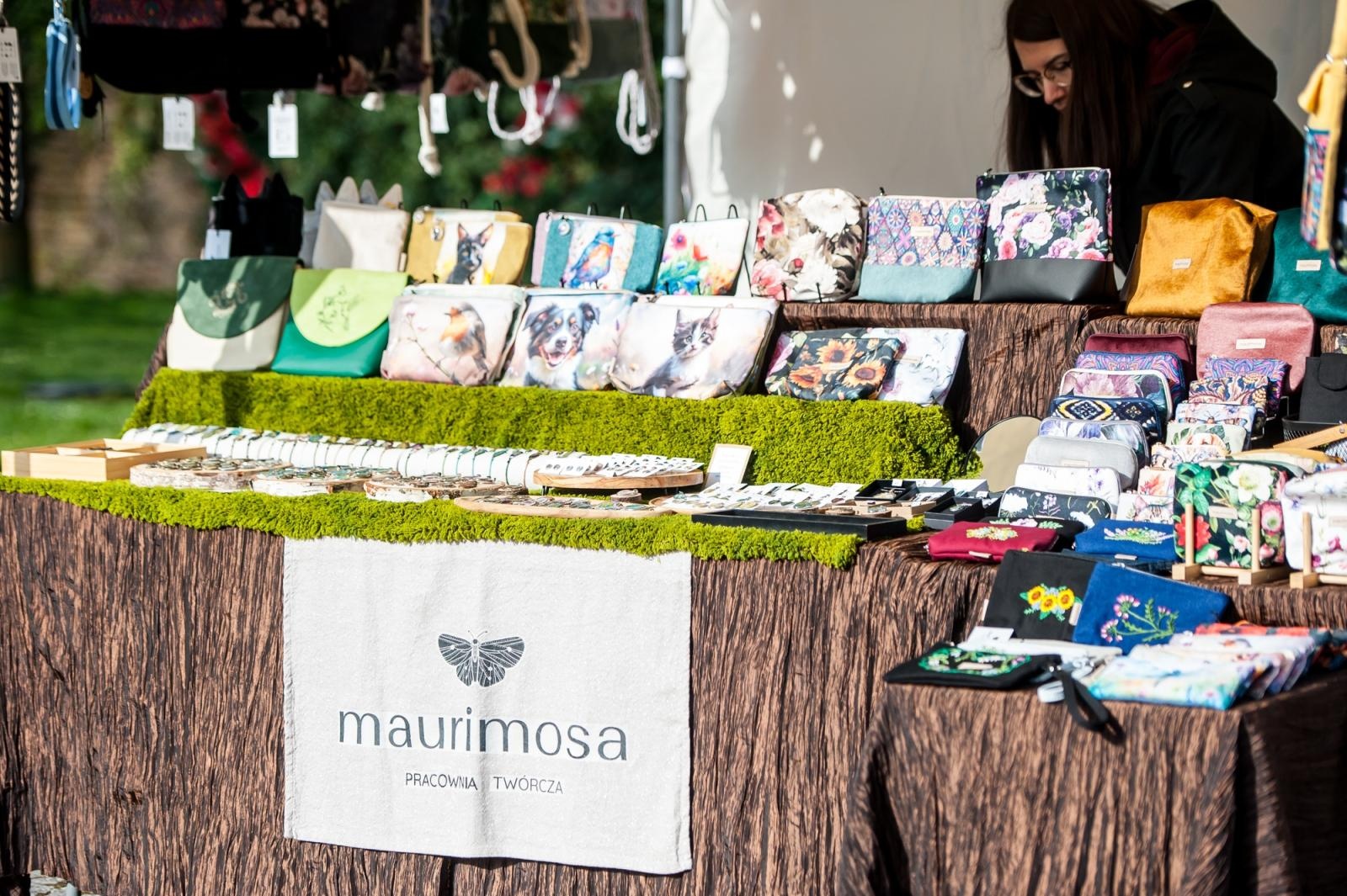 Zdjęcie w galerii na portalu naszraciborz.pl: Ruszył wiosenny jarmark na Zamku Piastowskim w Raciborzu wiadomości z regionu